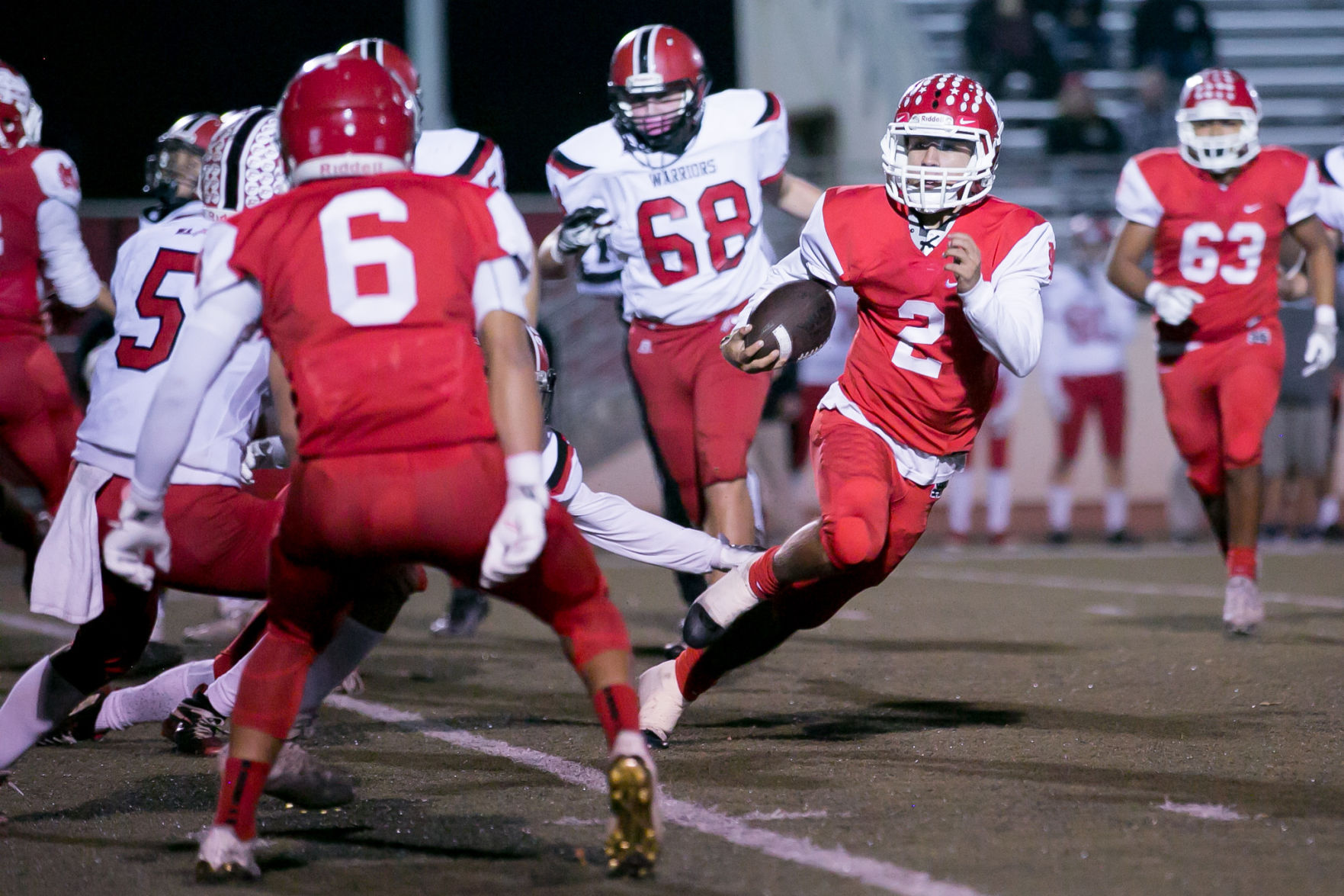 111017 Santa Maria Carpinteria Football 028.jpg